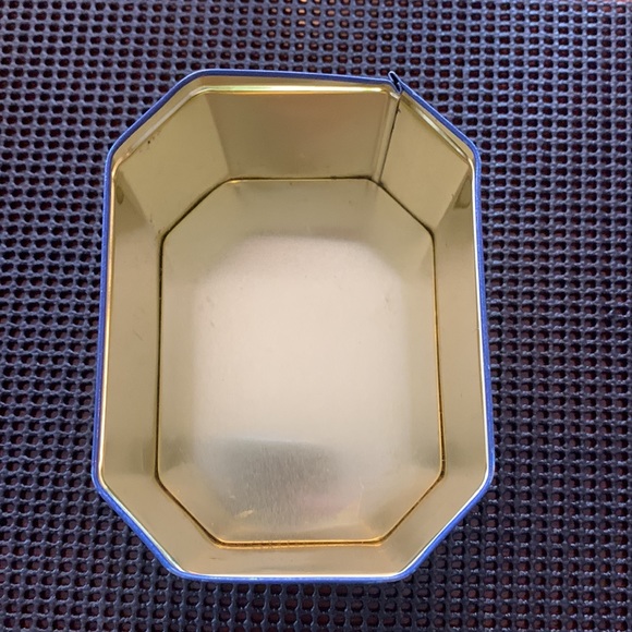 VINTAGE KITCHEN NATIONAL BISCUIT COMPANY UNEEDA 5” BISCUIT TIN - Picture 5 of 6